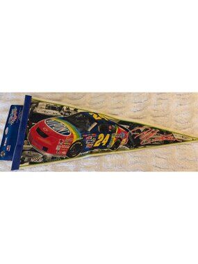 90s WinCraft Racing NASCAR Jeff Gordon#24 DuPont Monte Carlo Felt Pennant (READ)